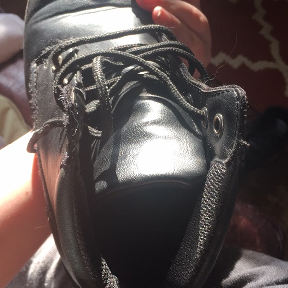 Black boots, size 4 men’s - Picture 3 of 3